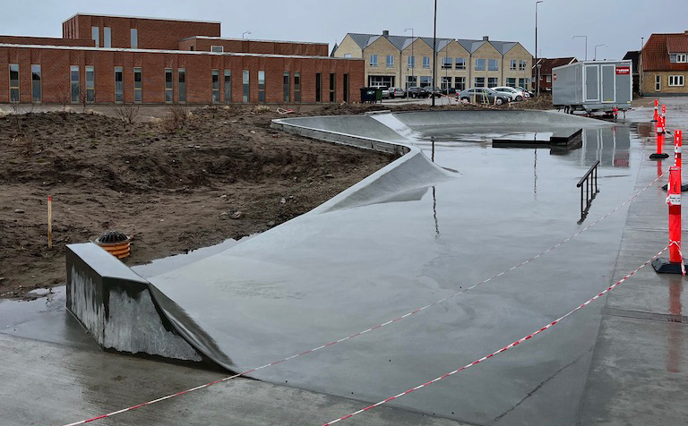 Skatepark i Hirtshals støbt i beton på stedet